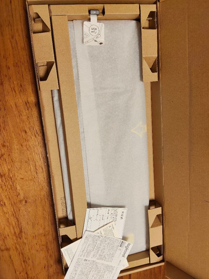 美品　logicool K750r ソーラーワイヤレスキーボード