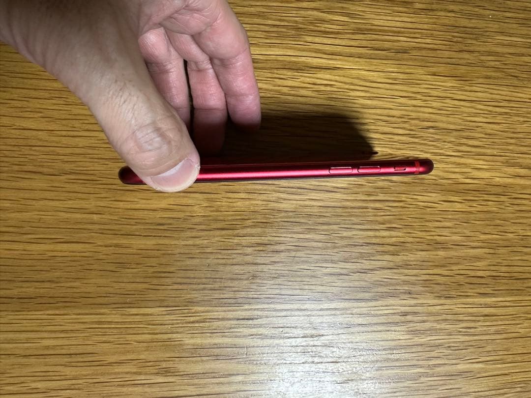 iPhoneSE レッド