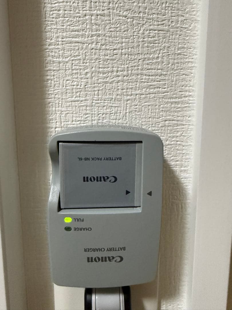 【美品・希少】Canon キャノン IXY 10S イクシーピンク　デジカメ