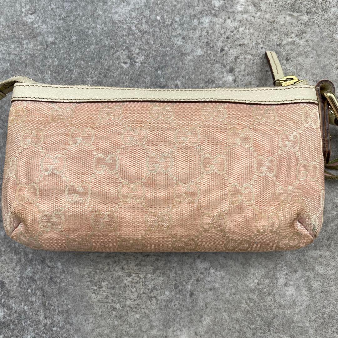 GUCCI グッチ　ポーチ　ピンク　GG総柄　チャーム付き　キャンバス