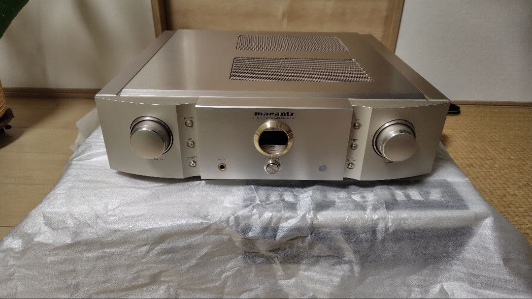 marantz マランツ プリアンプ SC-11S1です。