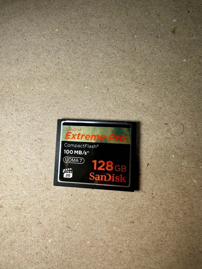 【美品】Nikon D4 CFカード付き【最終値下げ】