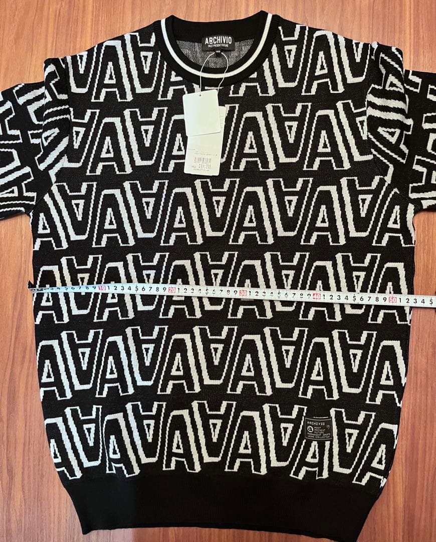 o*a様 [今だけ値下げ！]【新品タグ付】アルチビオ archivio 総柄ニッ