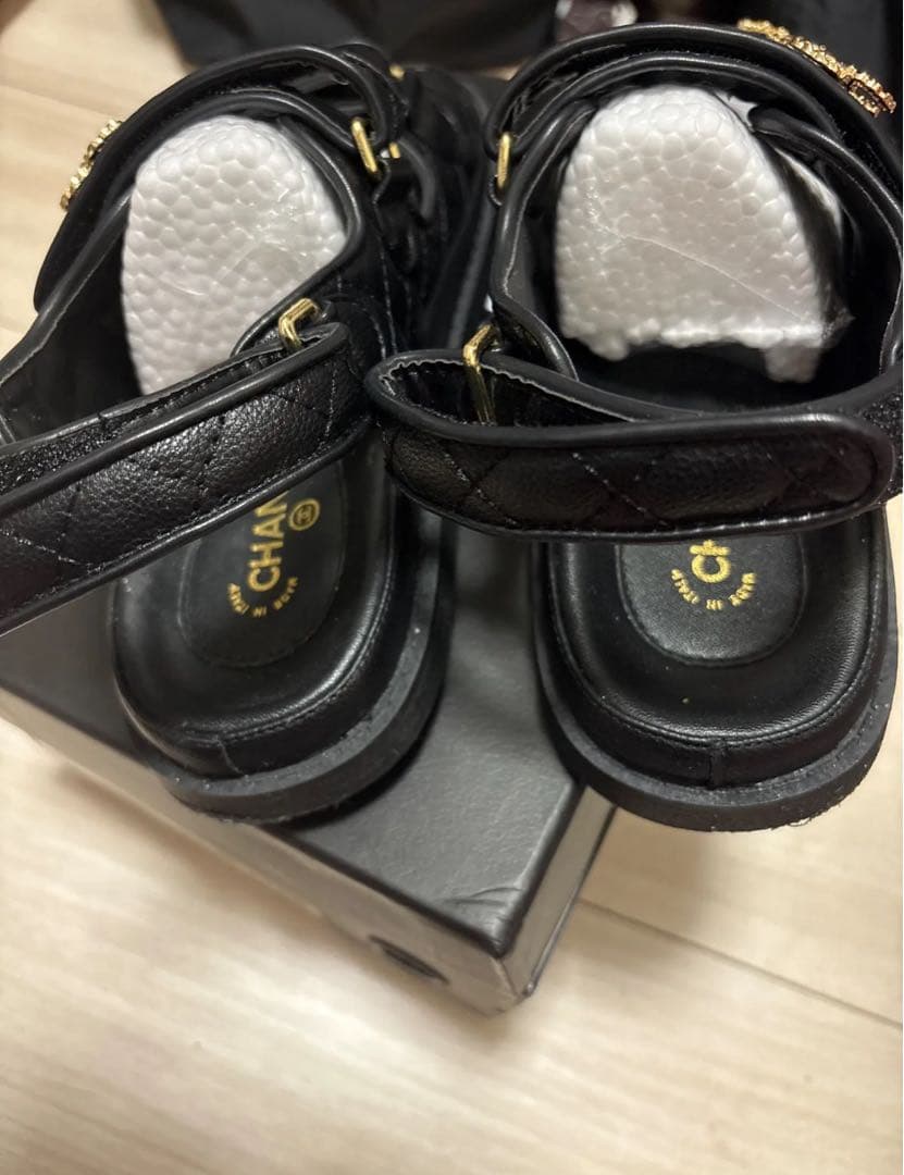 CHANEL ブラック スポーツサンダル