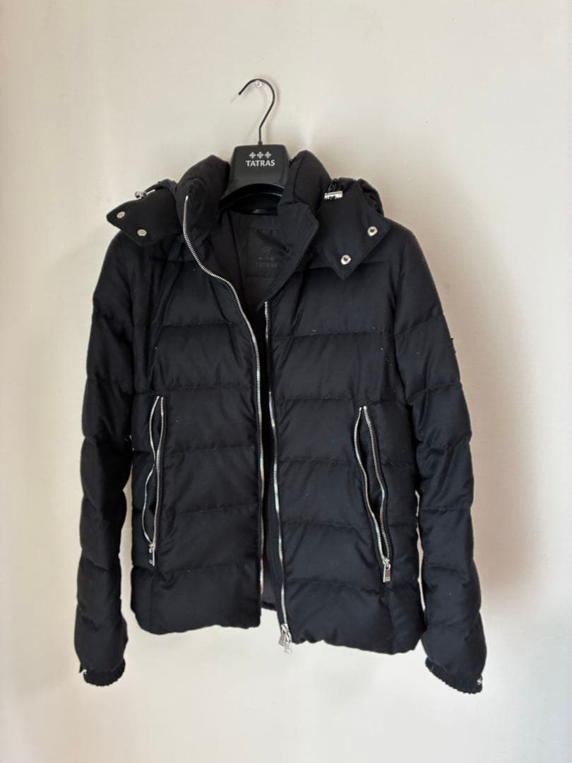 TATRAS 黒 ダウンジャケット フード付き