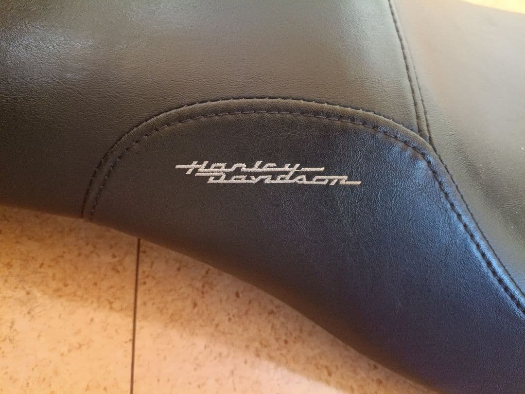 Harley Davidson ダイナ用シート