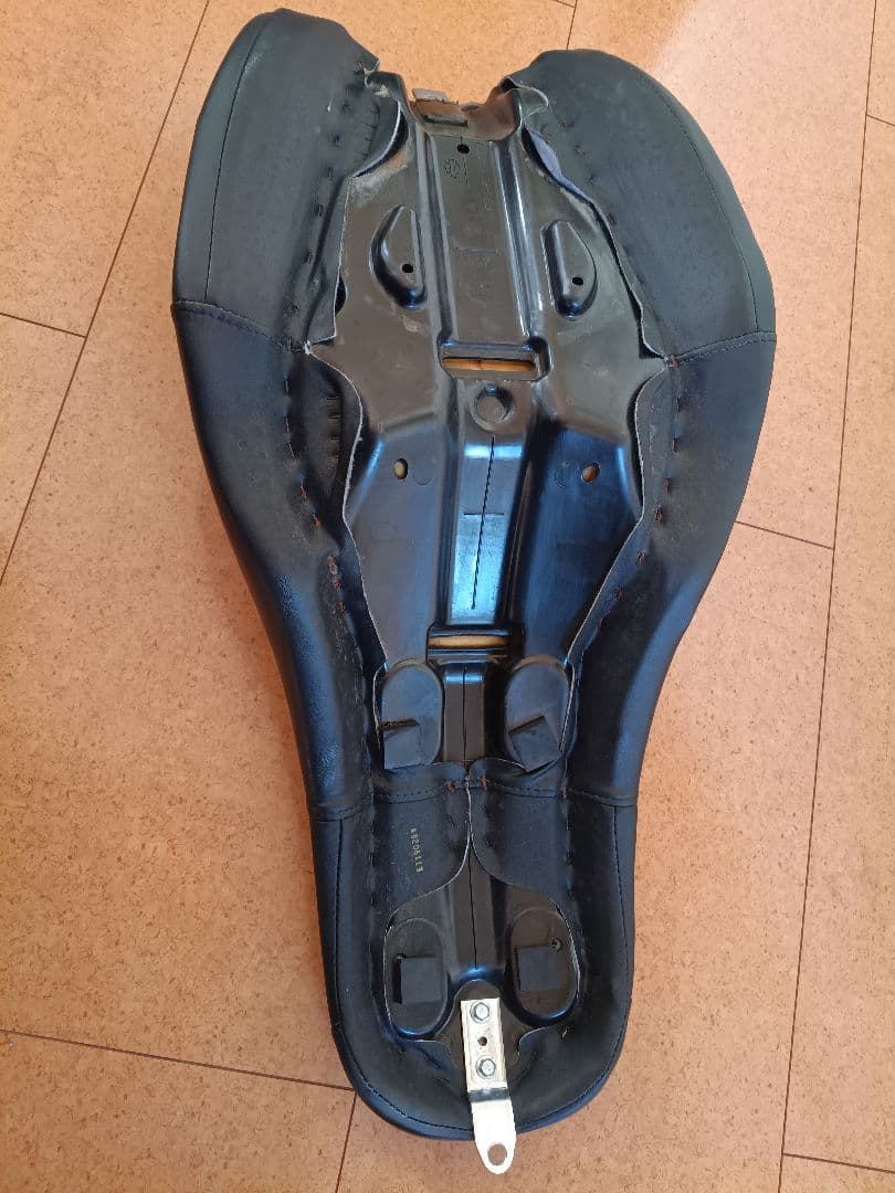 Harley Davidson ダイナ用シート