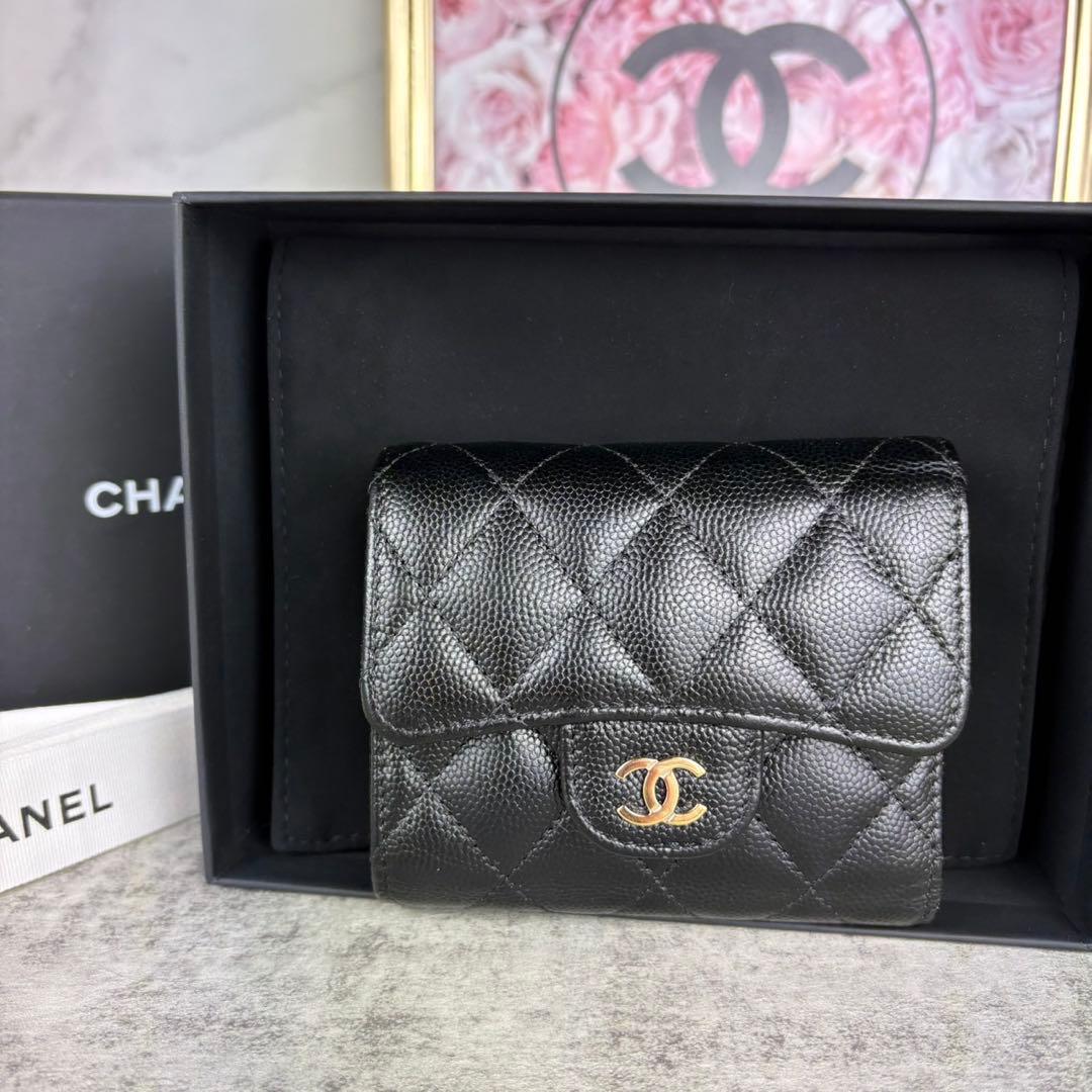 CHANEL シャネル　キャビアスキン　マトラッセ　三つ折り　財布　ケース