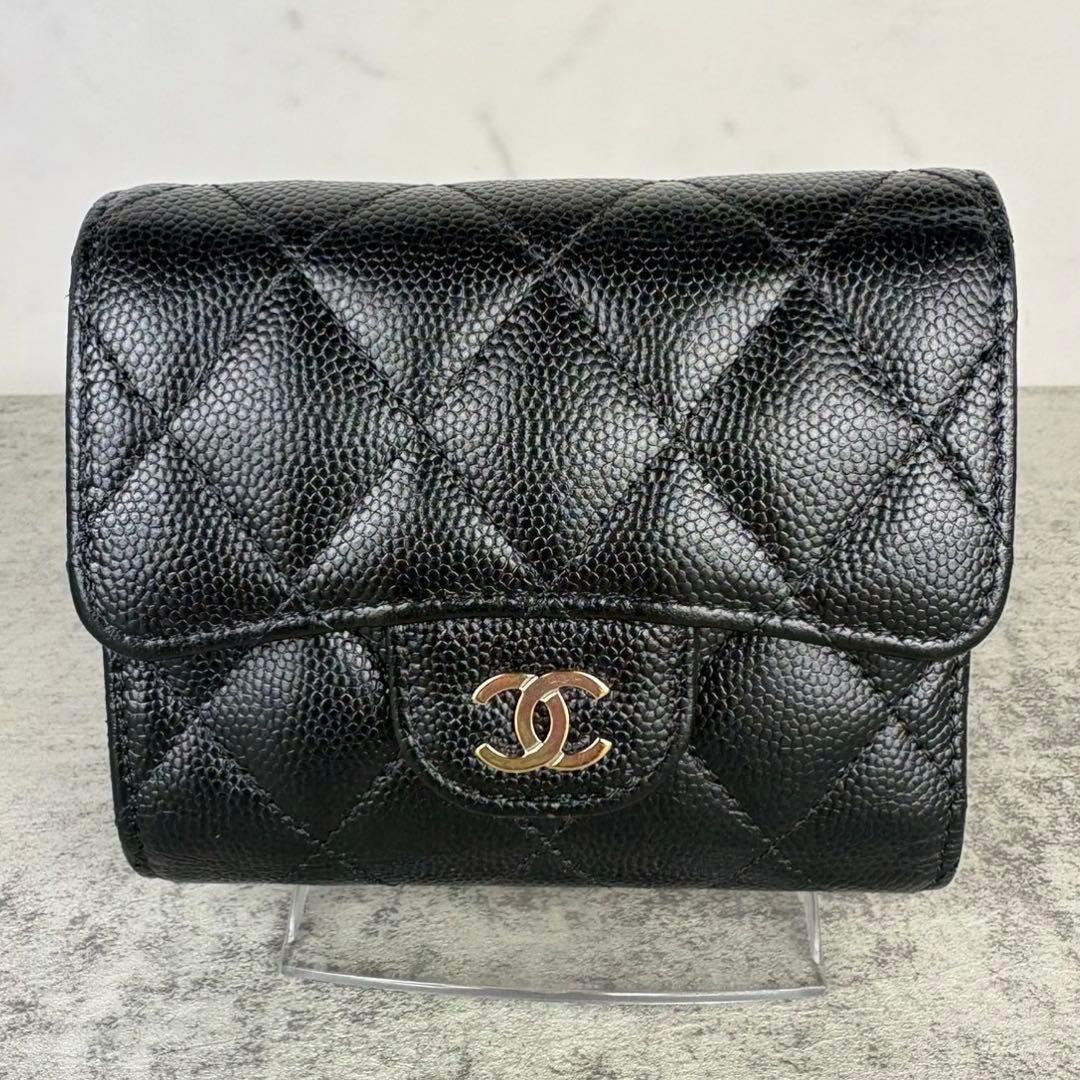 CHANEL シャネル　キャビアスキン　マトラッセ　三つ折り　財布　ケース