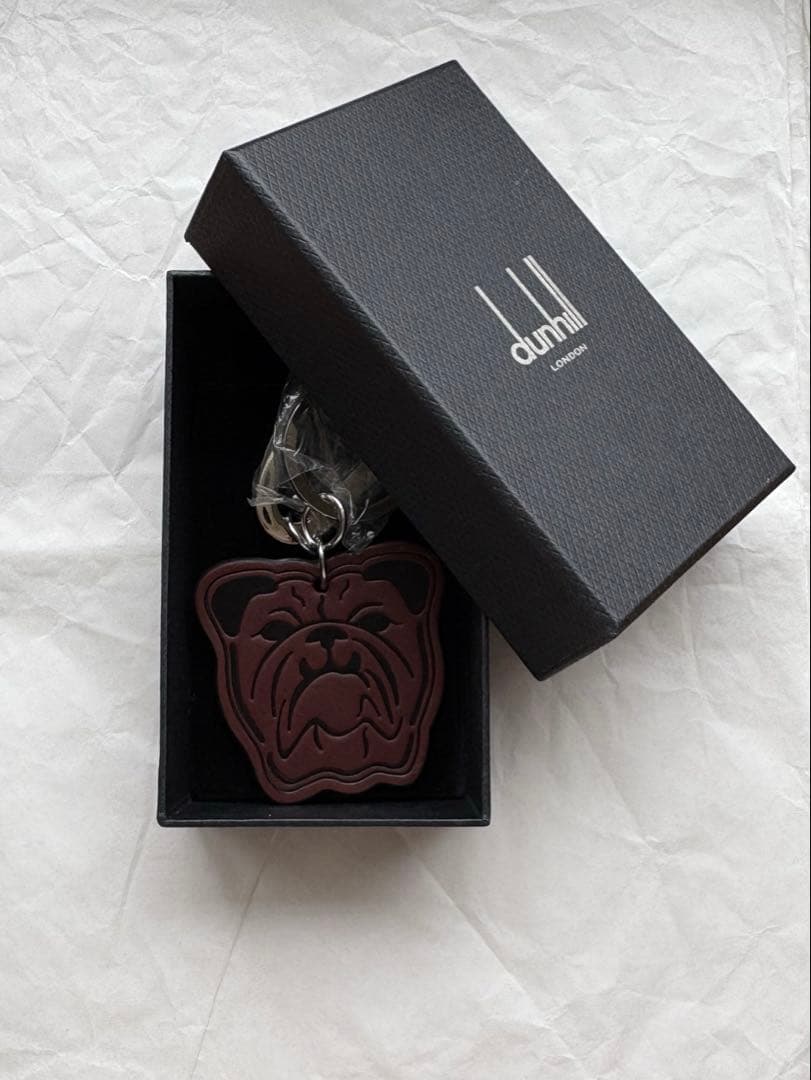 【未使用品】ダンヒル ブルドッグモチーフ　レザー製キーホルダー