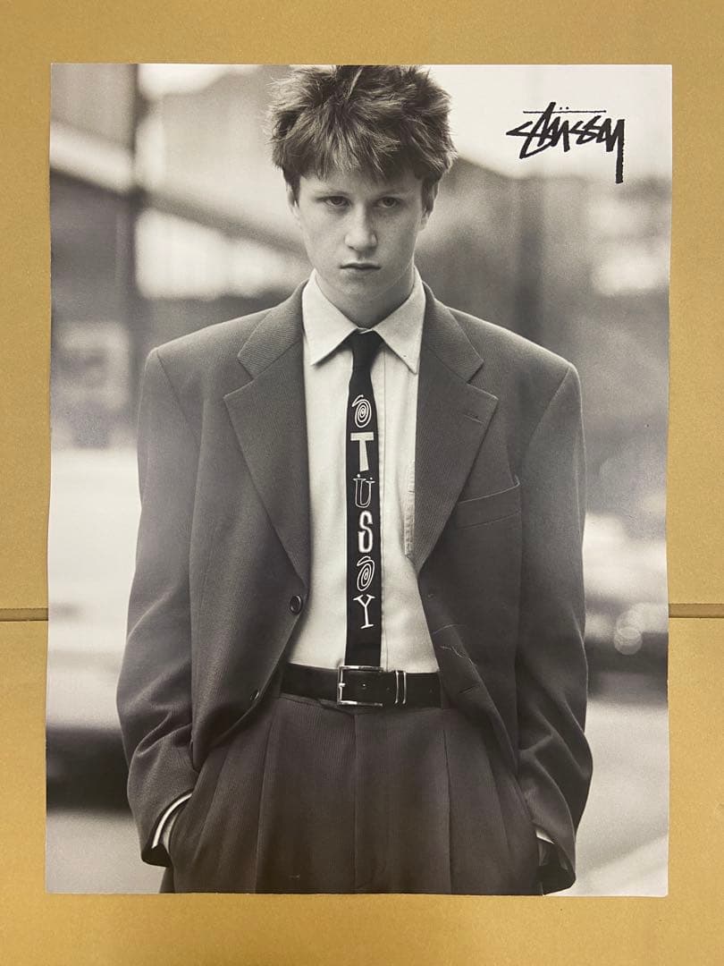 カールラガーフェルドの追悼ポスター　非売品