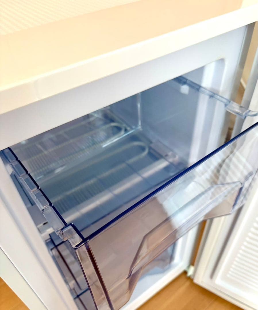 ⚫️配送設置無料！アイリスオーヤマ ノンフロン冷凍庫 60L IUSD-6B-W