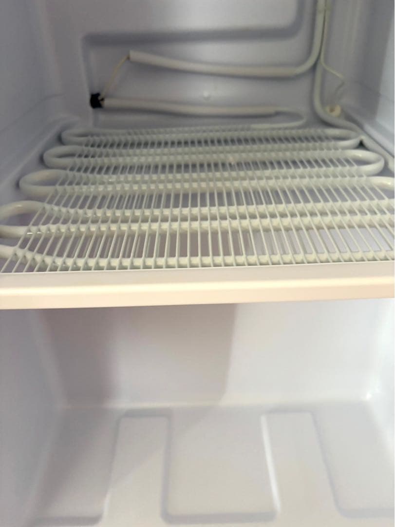 ⚫️配送設置無料！アイリスオーヤマ ノンフロン冷凍庫 60L IUSD-6B-W