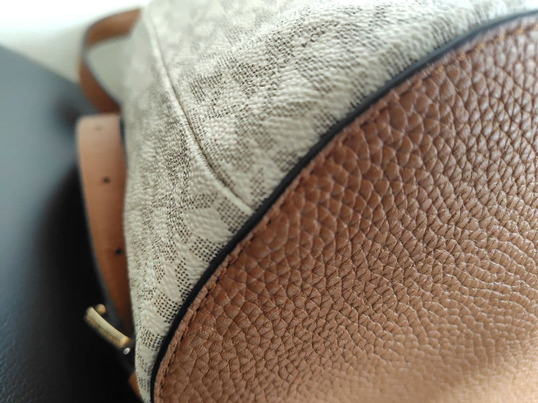 未使用　MICHEL KORS マイケルコース　リュック　バックパック　バッグ