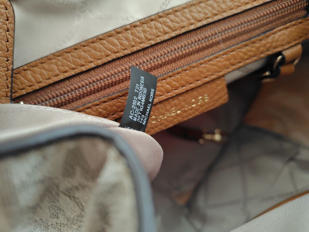 未使用　MICHEL KORS マイケルコース　リュック　バックパック　バッグ