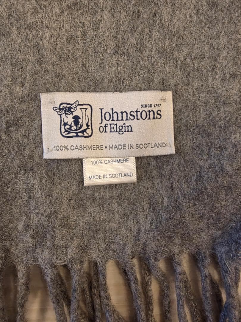 ジョンストンズ　カシミア100パーセント　大判ストール