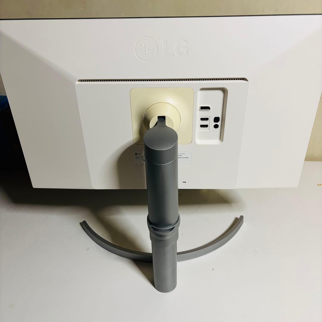LG 27インチ　HDR対応4Kモニター 27UL650