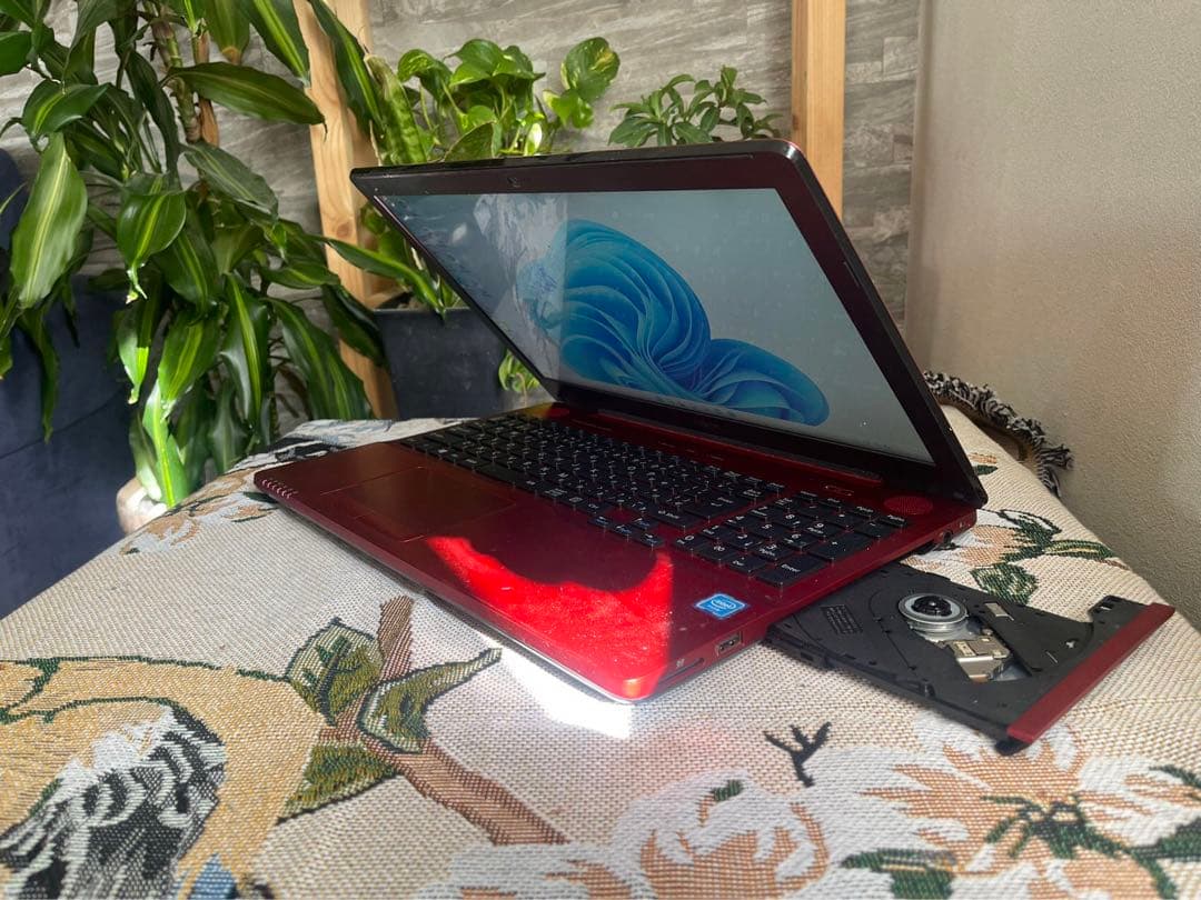 高年式✨ノートパソコン✨人気の富士通✨届いてすぐ使える✨Bluetooth