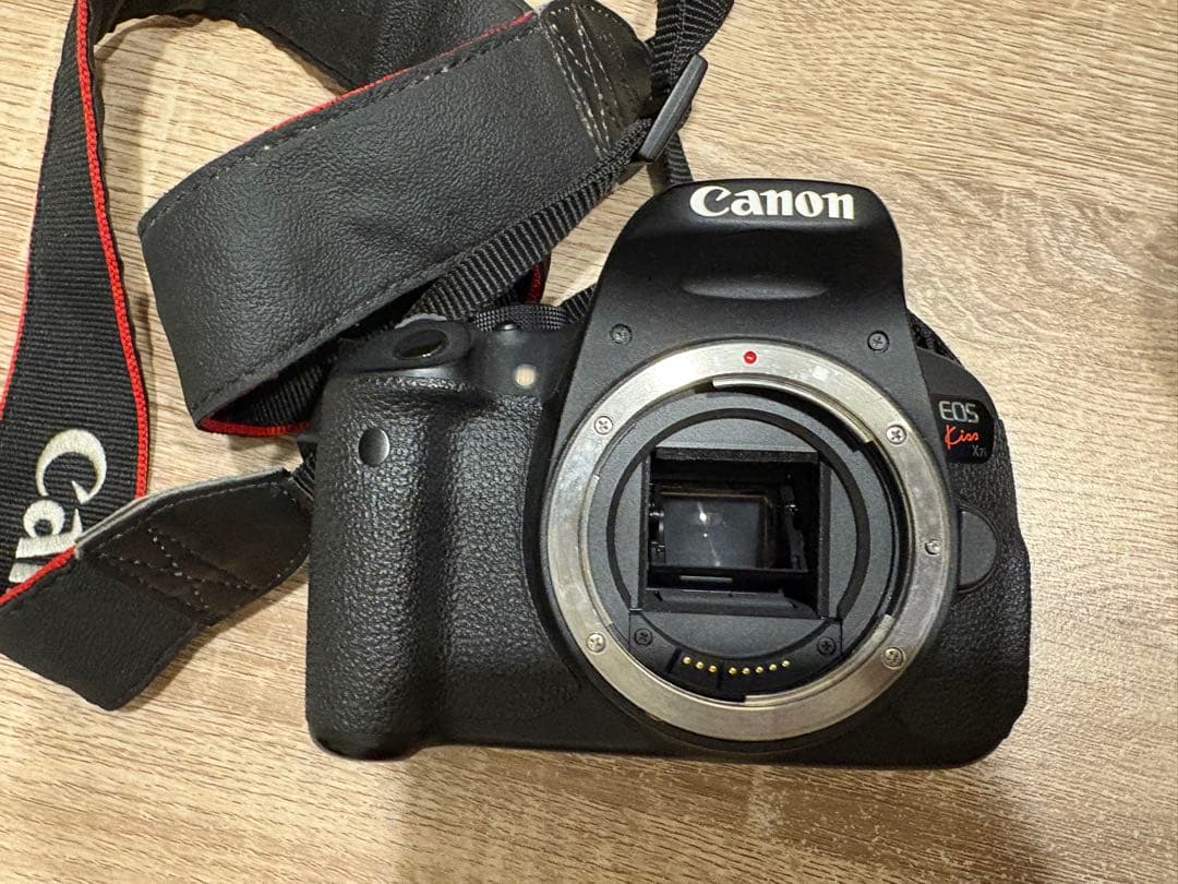 セットCanon EOS Kiss X7 本体、高倍率/広角レンズ