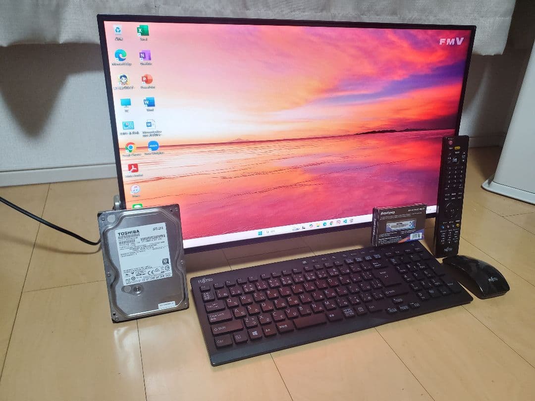 富士通/i7-7700HQ/M.2SSD512GB/メモリ16GB/オフィス