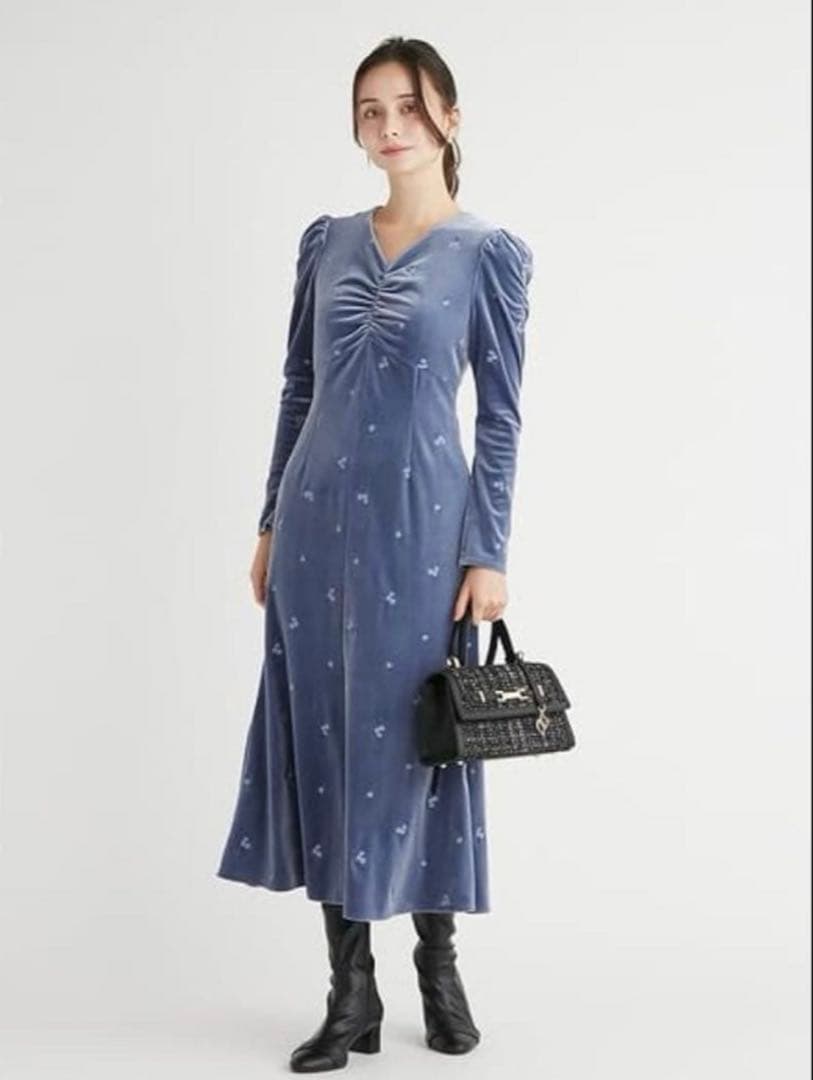 ベロア総刺繍ワンピース