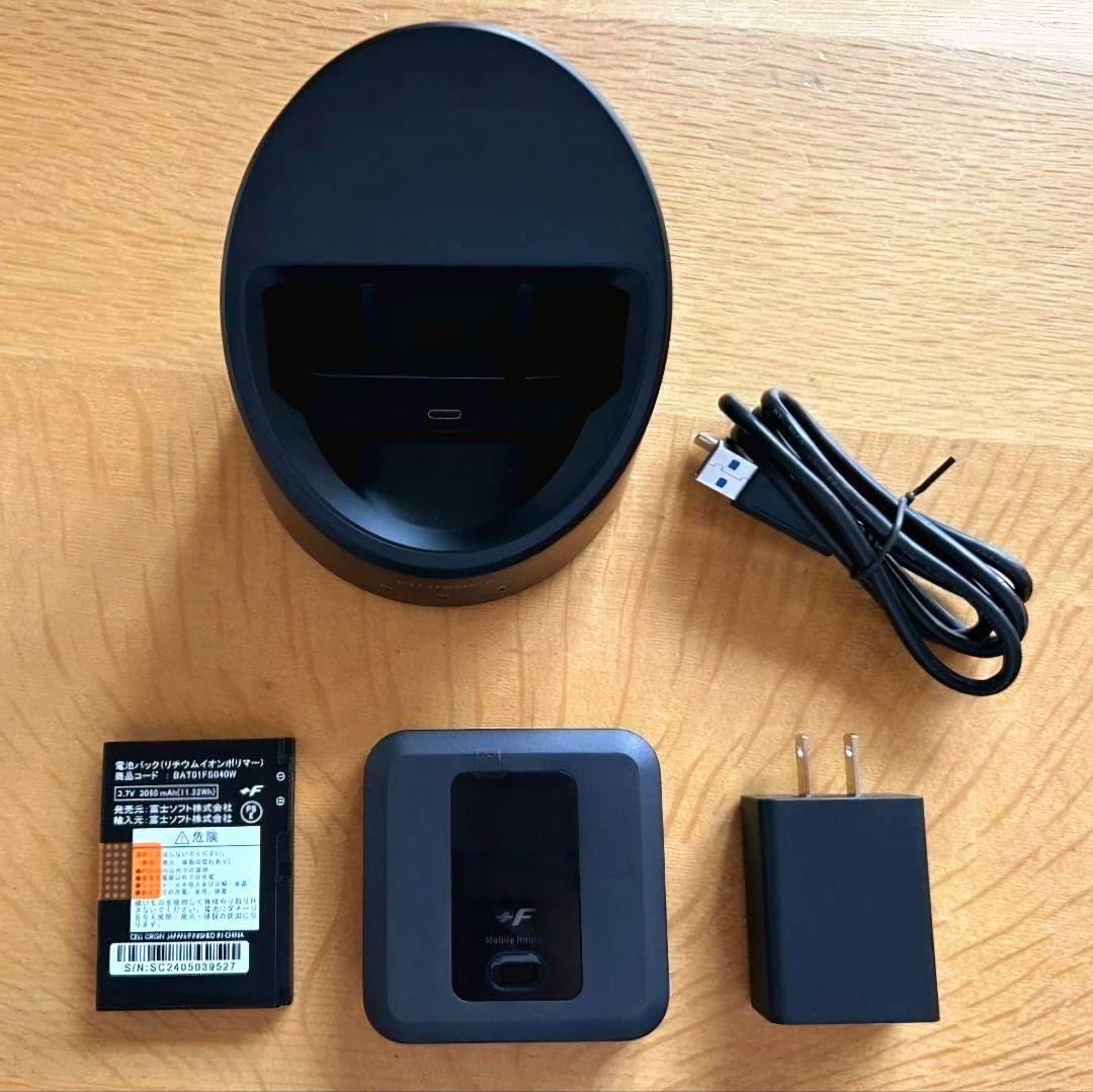富士ソフト FS040Wモバイルルーター & ホームキット