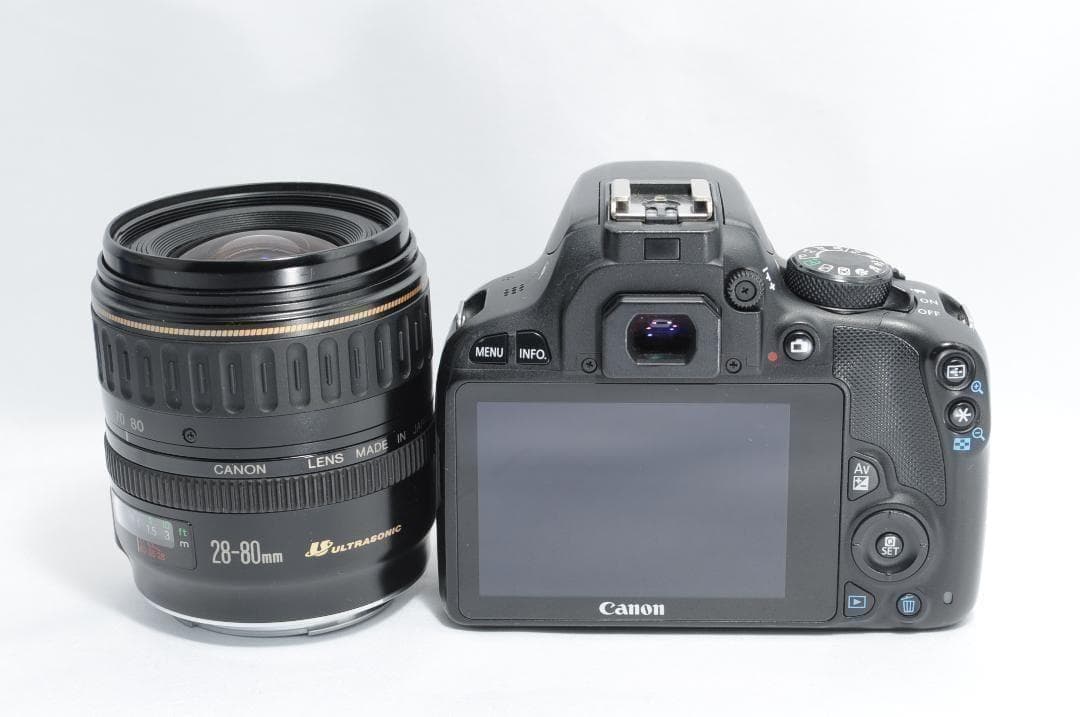 ご家族の成長記録に❗️Canon Kiss X7✨小型軽量で届いてすぐに使える