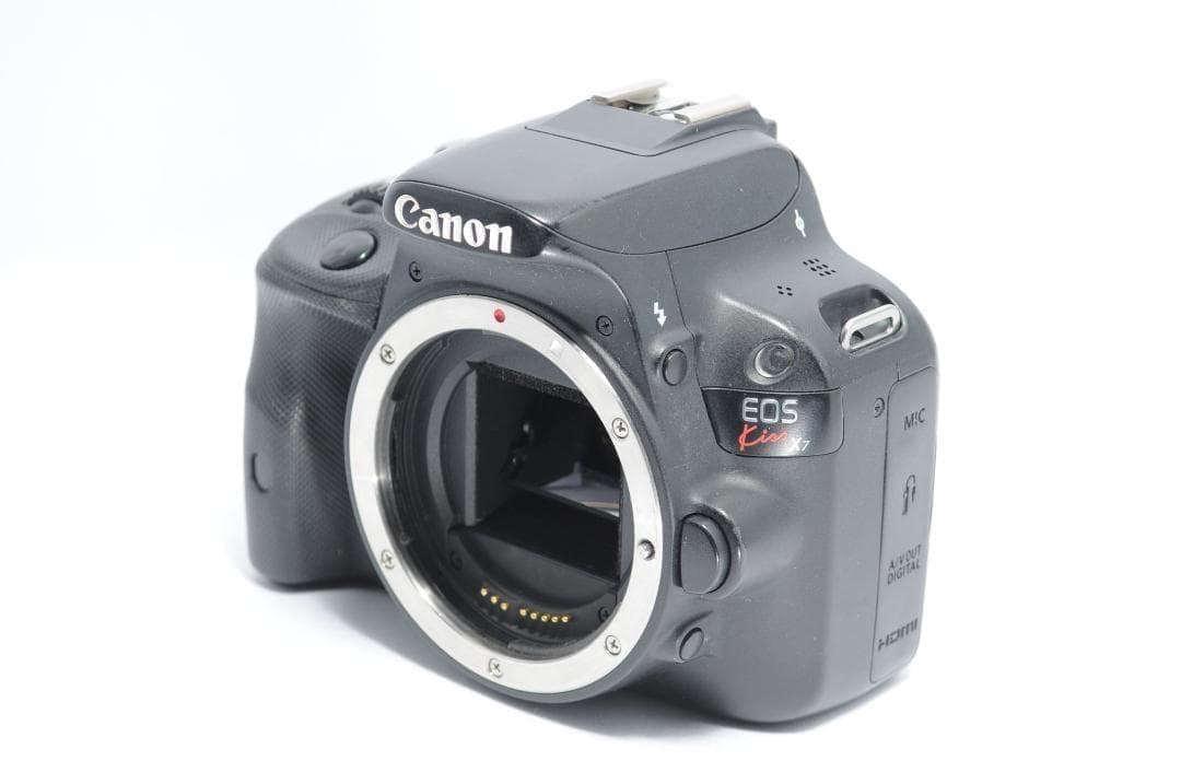 ご家族の成長記録に❗️Canon Kiss X7✨小型軽量で届いてすぐに使える