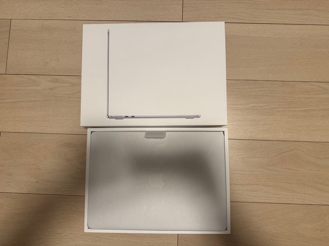 【極美品】MacBook Air13インチ 2025年M4 256GB シルバー