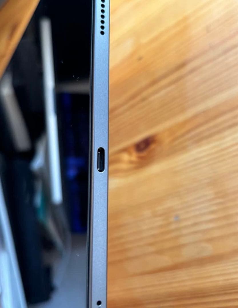 iPad Pro 12.9インチ （4世代）スペースグレー