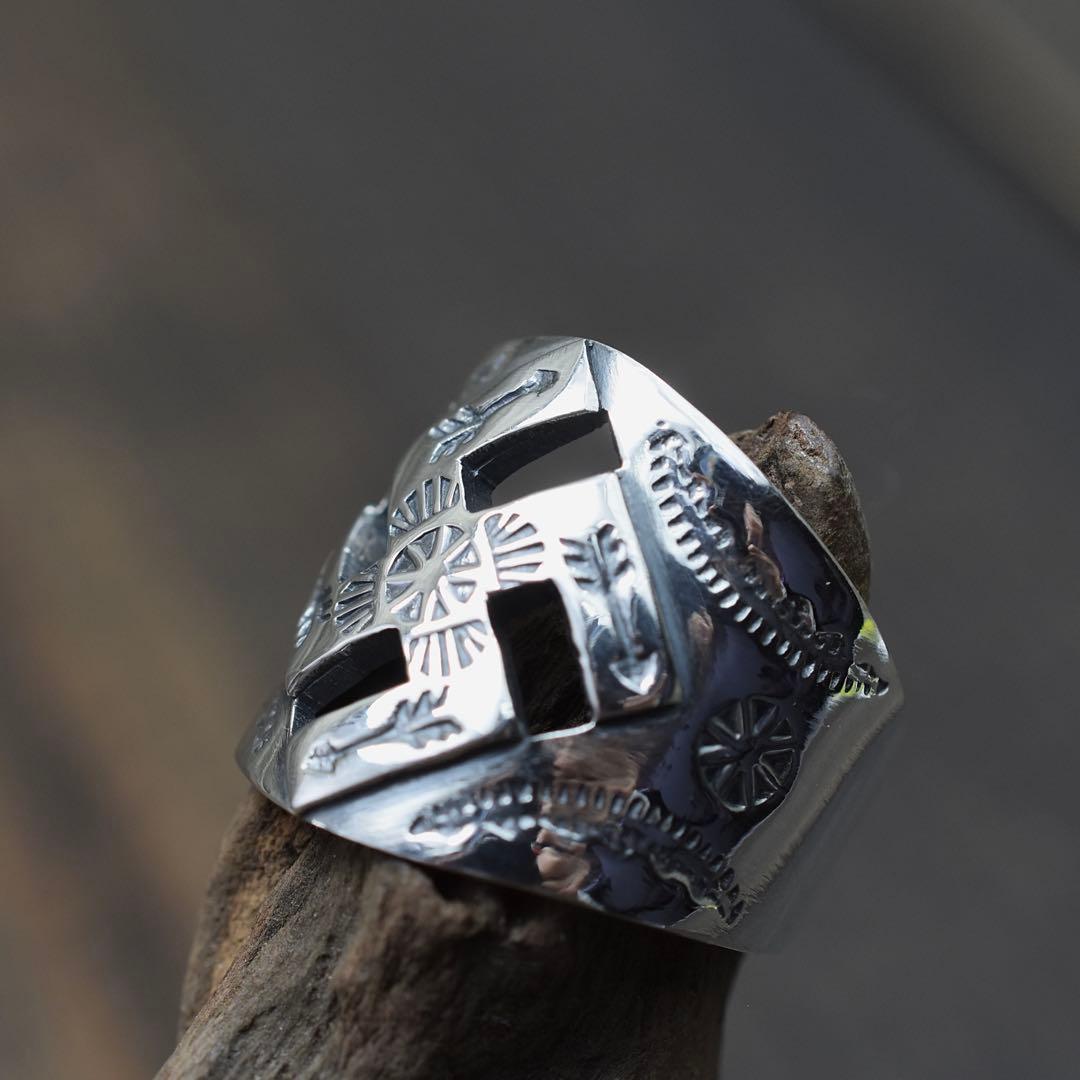 20号 シルバー925 カットアウト スワスティカ 卍 インディアンジュエリー