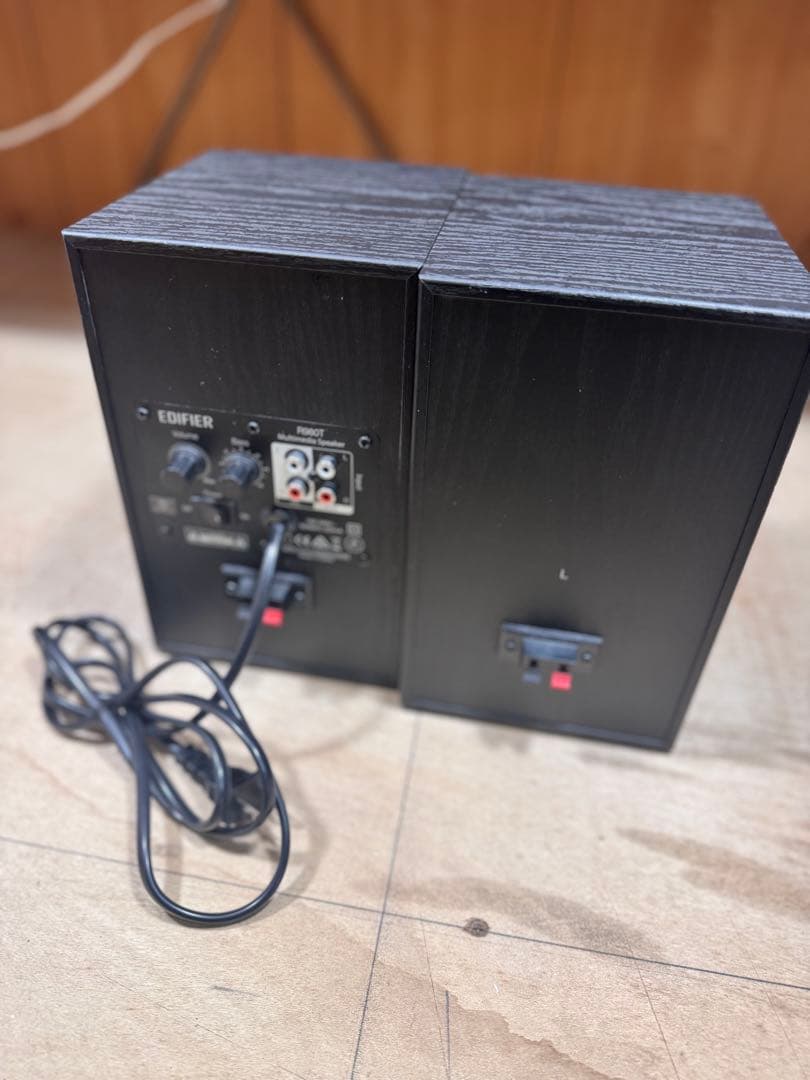 Edifier R980Tスピーカー