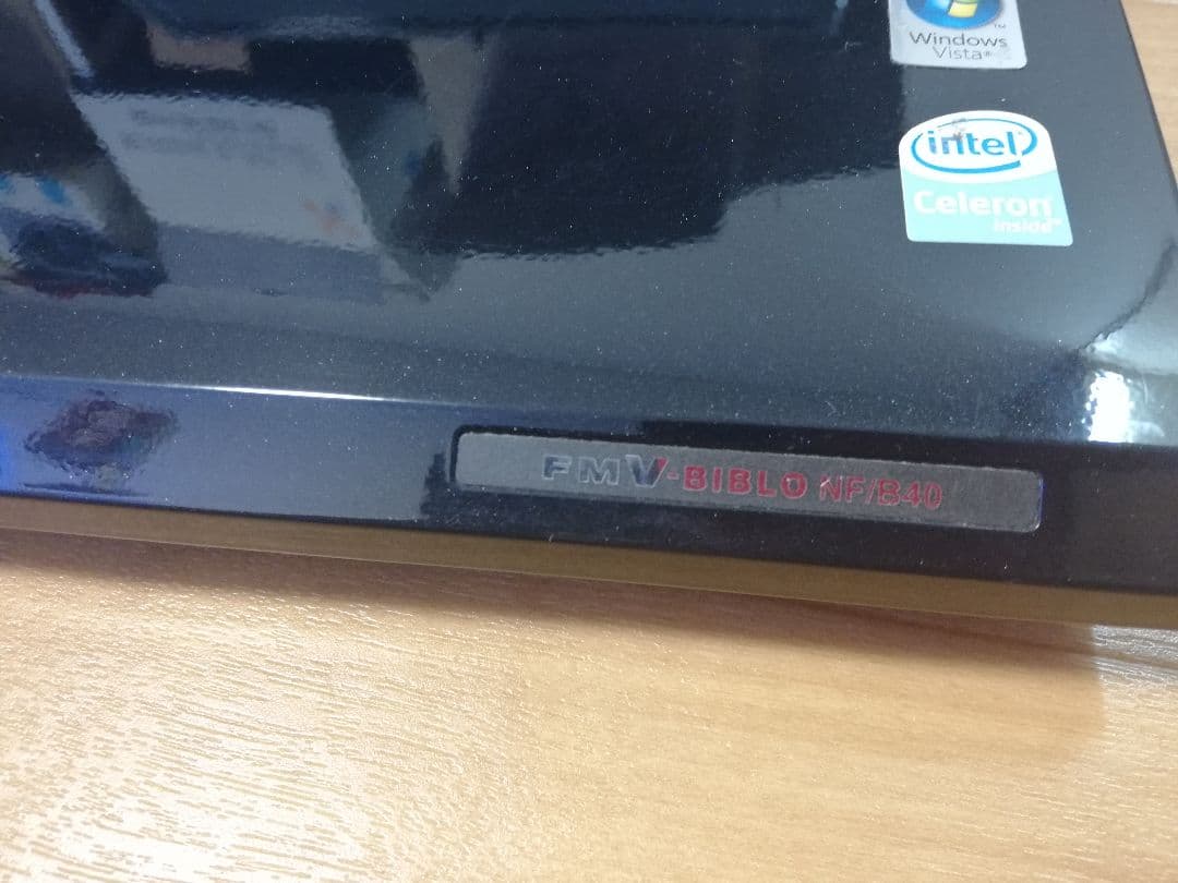 富士通ノートパソコンFMV BIBLO NF/B40