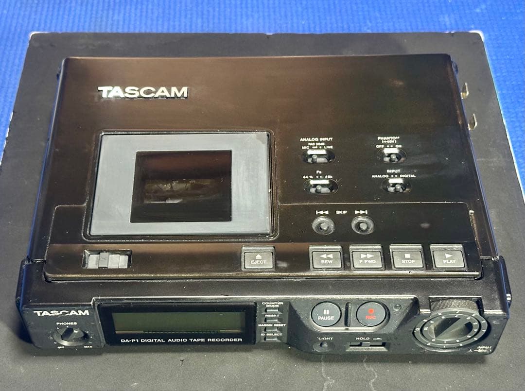 TASCAM プロ用ポータブルDATの名機　DA-P1 修理必要訳あり品
