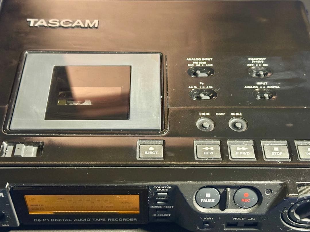 TASCAM プロ用ポータブルDATの名機　DA-P1 修理必要訳あり品