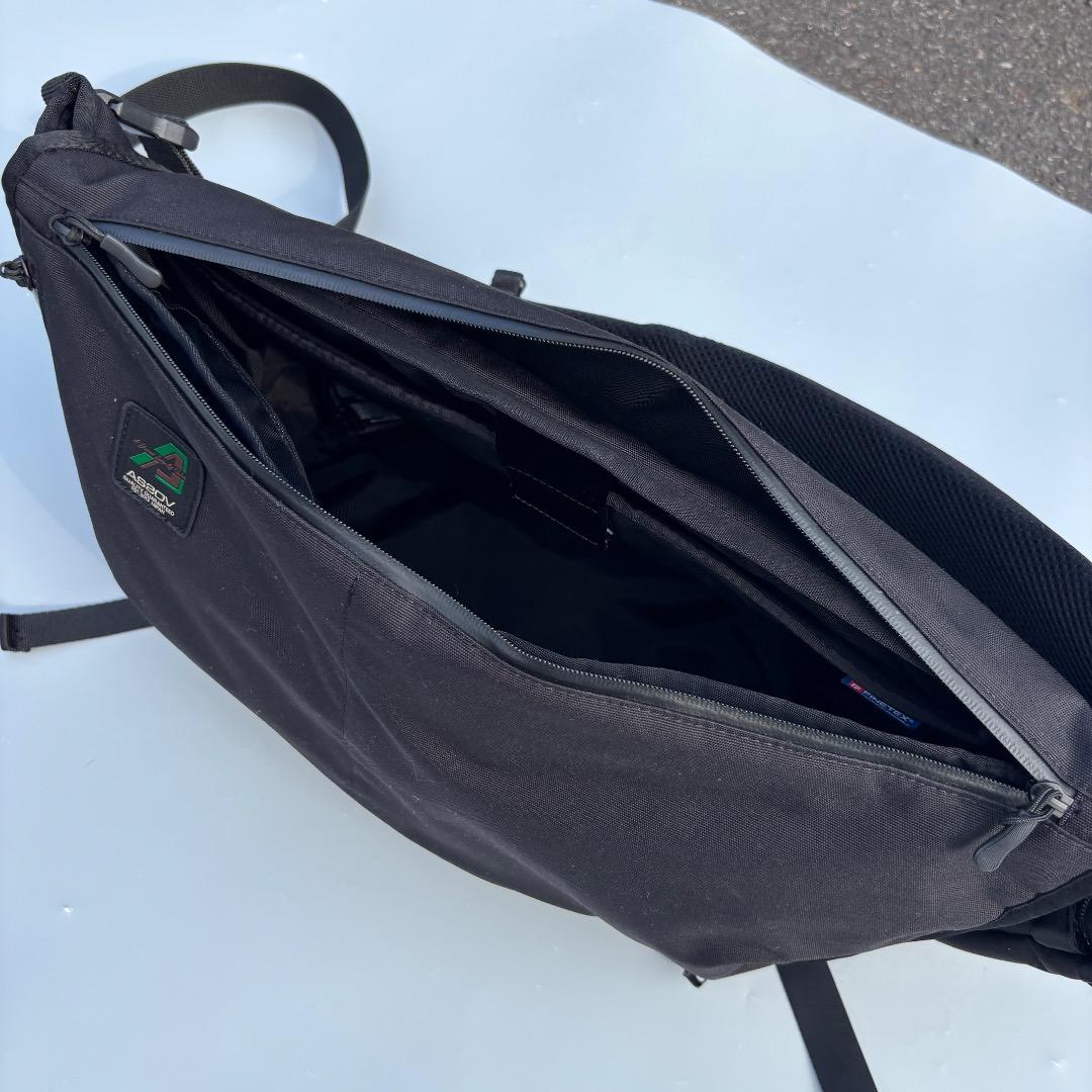 ほぼ未使用 AS2OV アッソブ メッセンジャーバッグ CORDURA