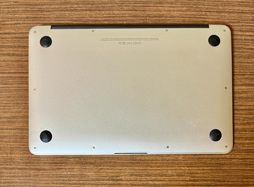 MacBook Air 11インチ 2012、4GB、128GB