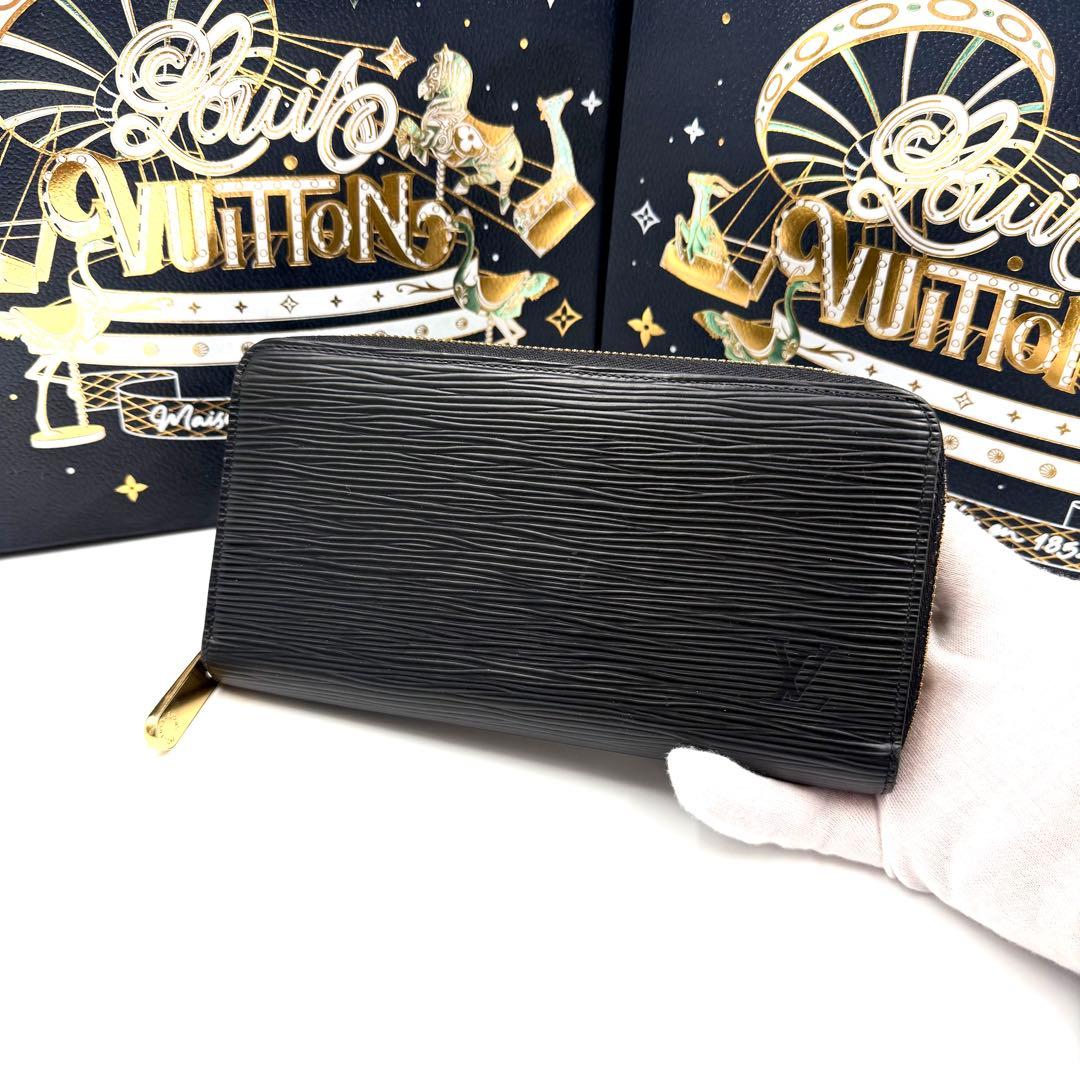 ルイヴィトン ジッピーウォレット エピ ノワール ラウンドファスナー ゴールド