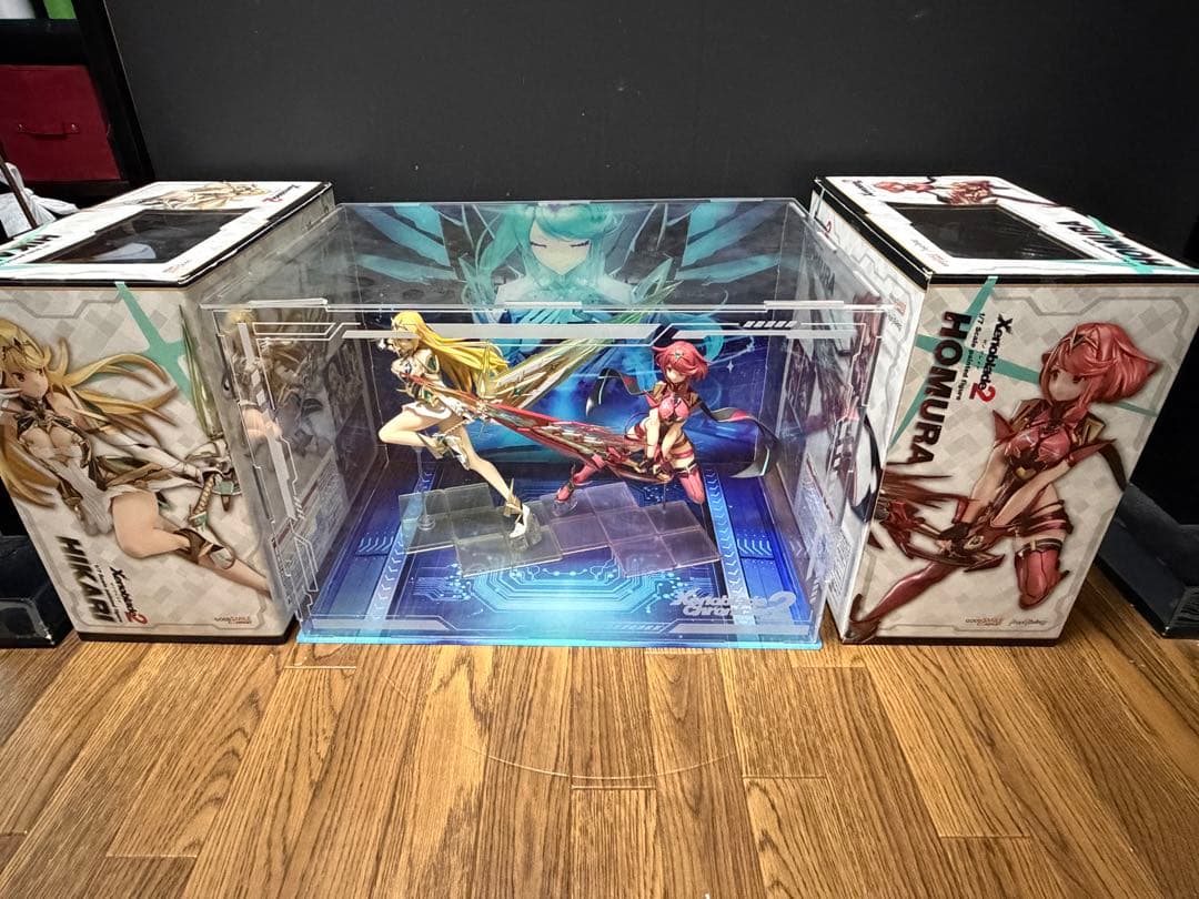 ゼノブレイド2 ヒカリ & ホムラ & 特注フィギュア ケース セット