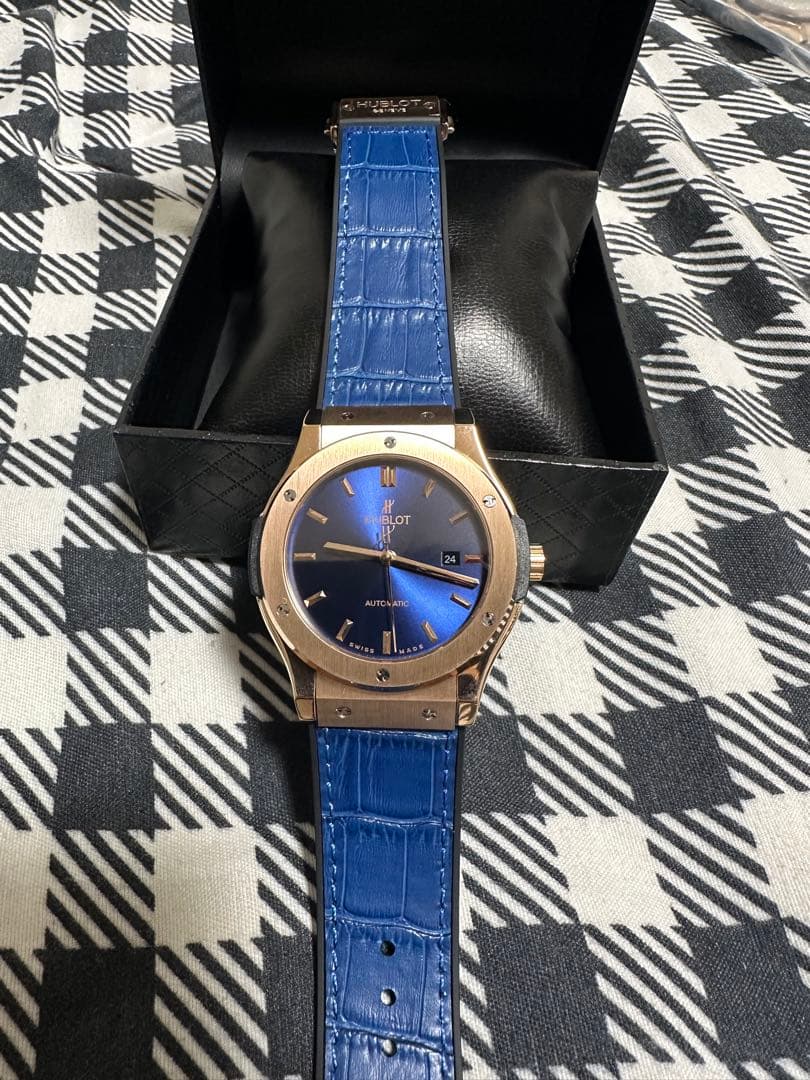 Hublot アナログ時計 青レザー