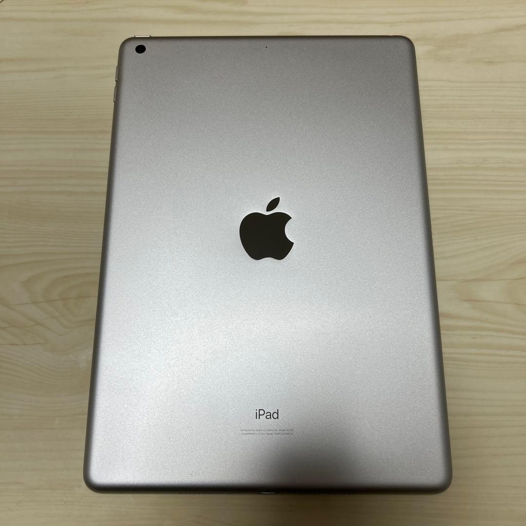 【ジャンク品】Apple iPad（第7世代）シルバー 32GB