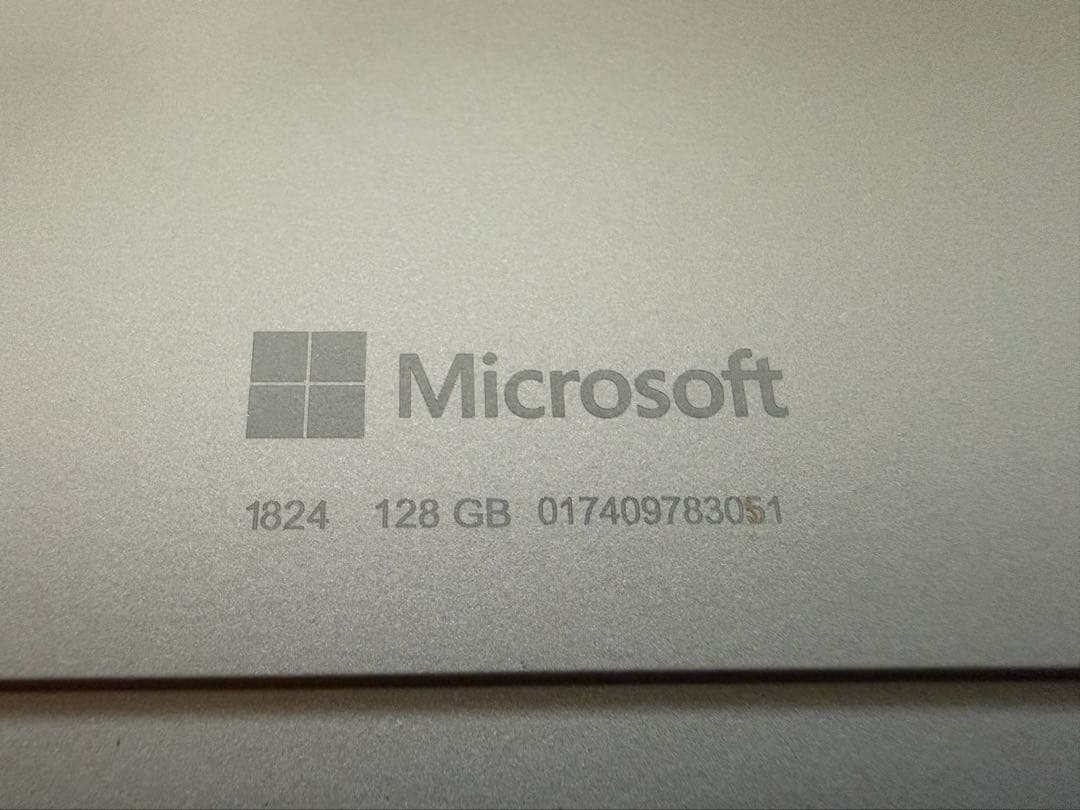 Surface Go 第一世代（タイプカバーモバイルマウス付き）