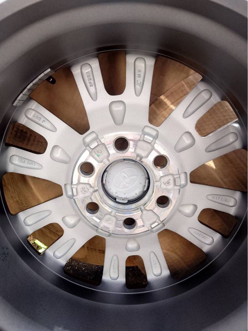 トヨタ 18インチ ホイールセット ランドクルーザー　ランクル　新品　新車外し