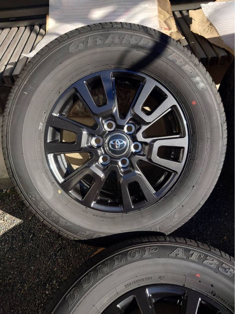 トヨタ 18インチ ホイールセット ランドクルーザー　ランクル　新品　新車外し