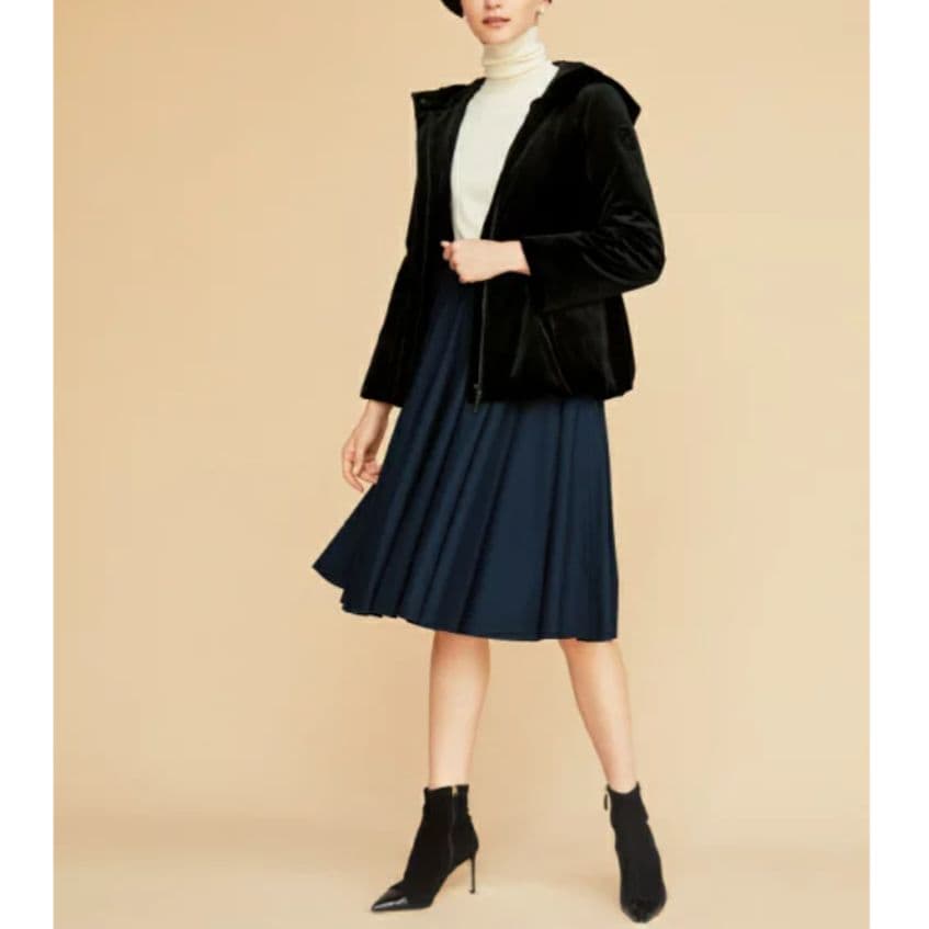 近年・美品✨フォクシー 大きいサイズ ベルフレアパフジャケット ベロアコート 黒