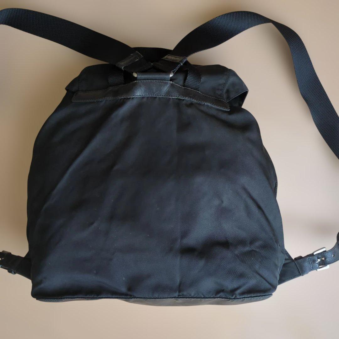 プラダ　三角ロゴナイロンリュックブラック