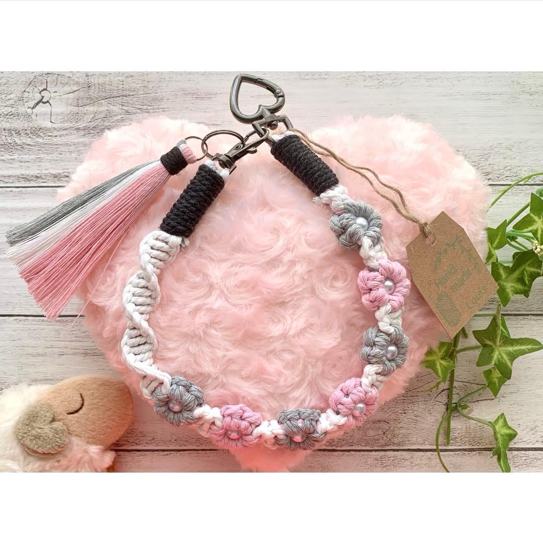 マクラメ フラワー ハートリング ハンドストラップ キーホルダー AL4-21