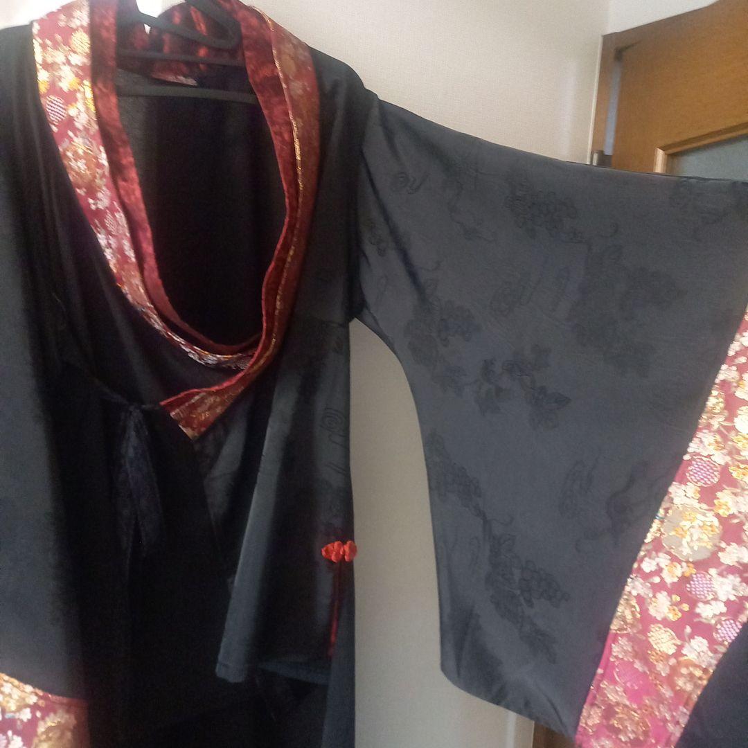 『新年特別価格！』和風コスプレ衣装 黒と赤のフレアスリーブ