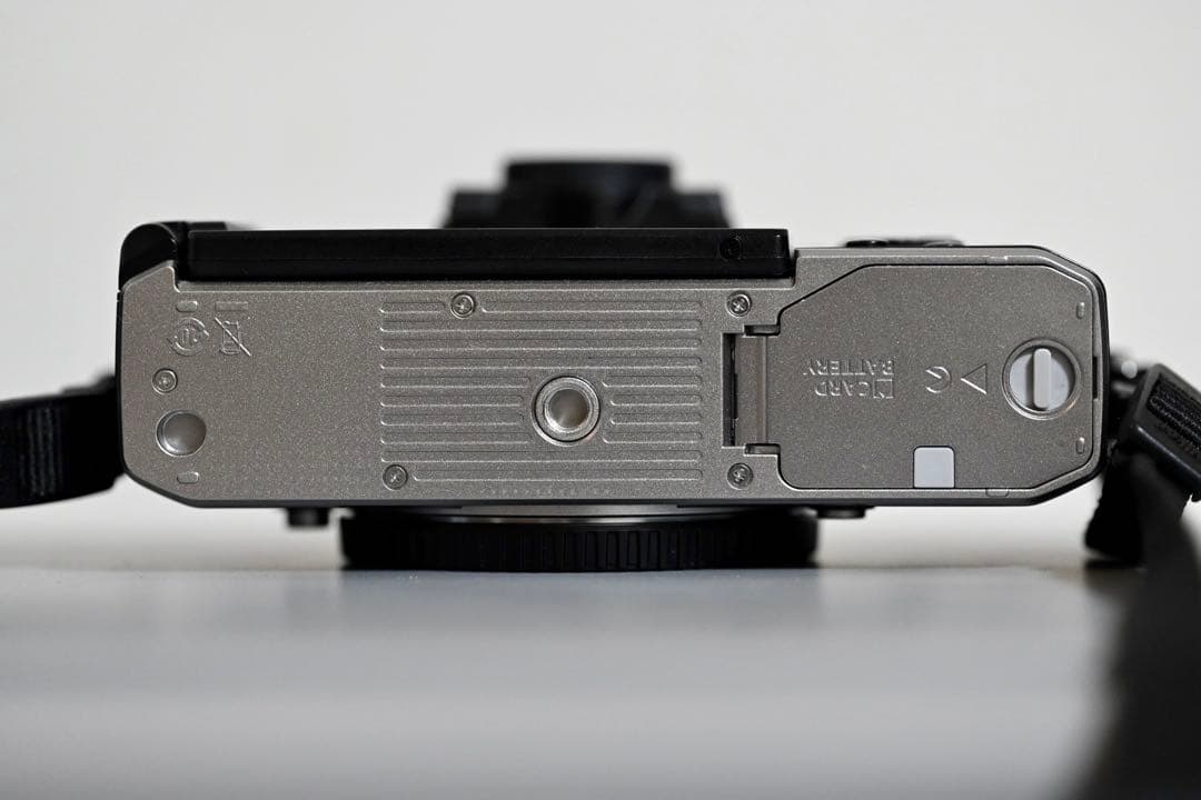 Nikon Zfc (Z fc) シルバー + NIKKOR Z 16-50mm