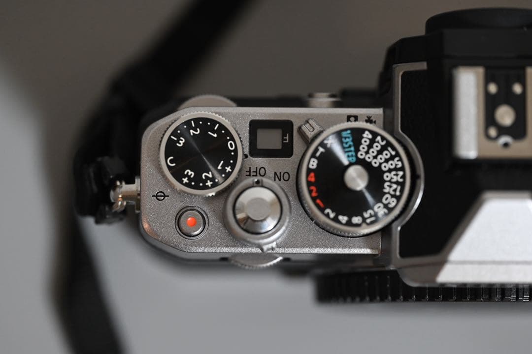 Nikon Zfc (Z fc) シルバー + NIKKOR Z 16-50mm